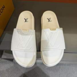 Picture of Louis Vuitton Slippers _SKULVsz38-45mnq0244661